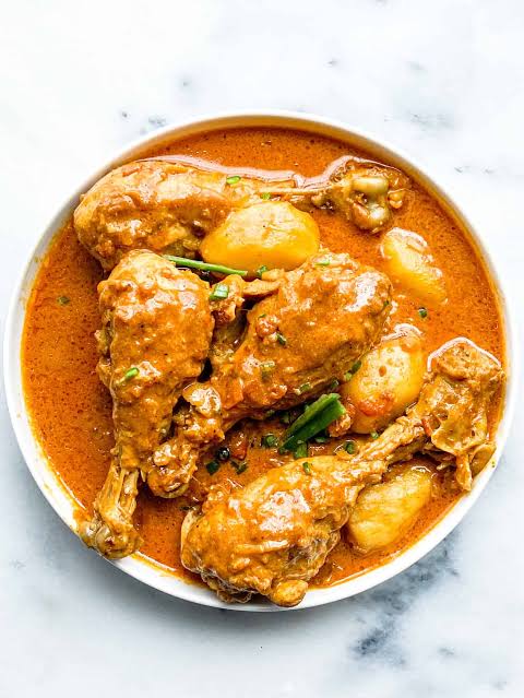 Broiler Chicken curry 
